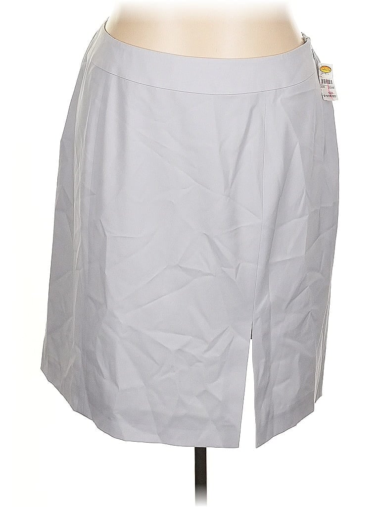 Click to view more detailed imagery on our partner's website Pre-owned Talbots Wool Skirt In White