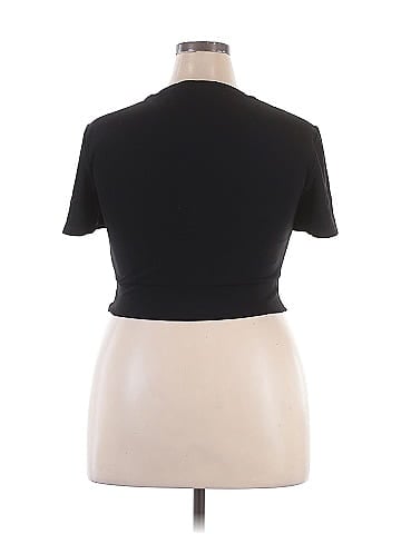 GOELIA Short Sleeve T-Shirt (view 2)