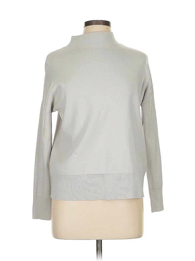 Click to view more detailed imagery on our partner's website Pre-owned Banana Republic Turtleneck Sweater