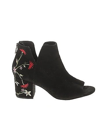 Kenneth Cole REACTION Ankle Boots (view 1)