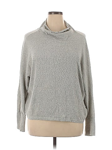 Manduka Long Sleeve Top (view 1)