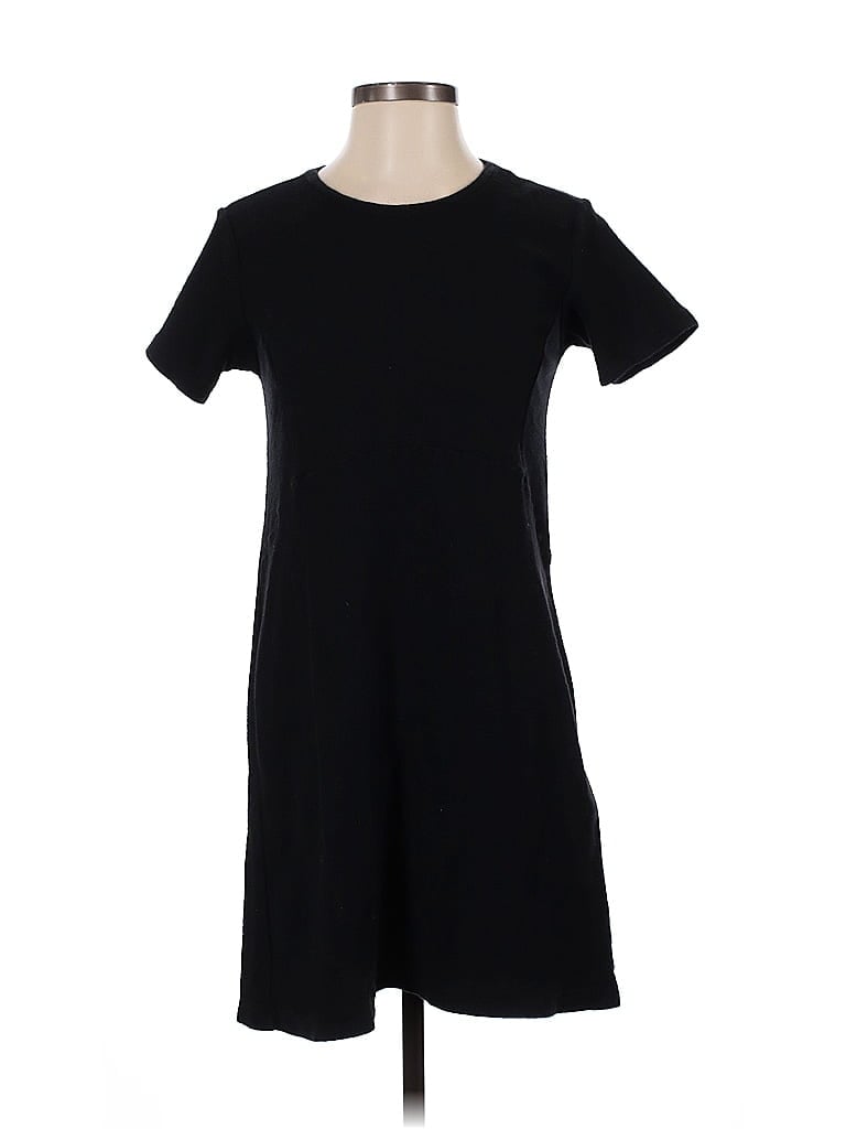 Click to view more detailed imagery on our partner's website Pre-owned Trafaluc By Zara Casual Dress