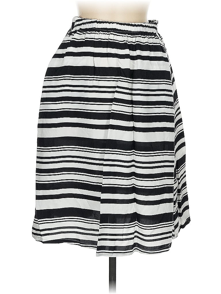 Click to view more detailed imagery on our partner's website Pre-owned De Collection Casual Skirt