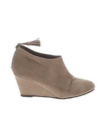 CL by Laundry Wedges (view 1)
