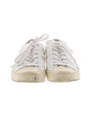 VEJA Sneakers (view 2)