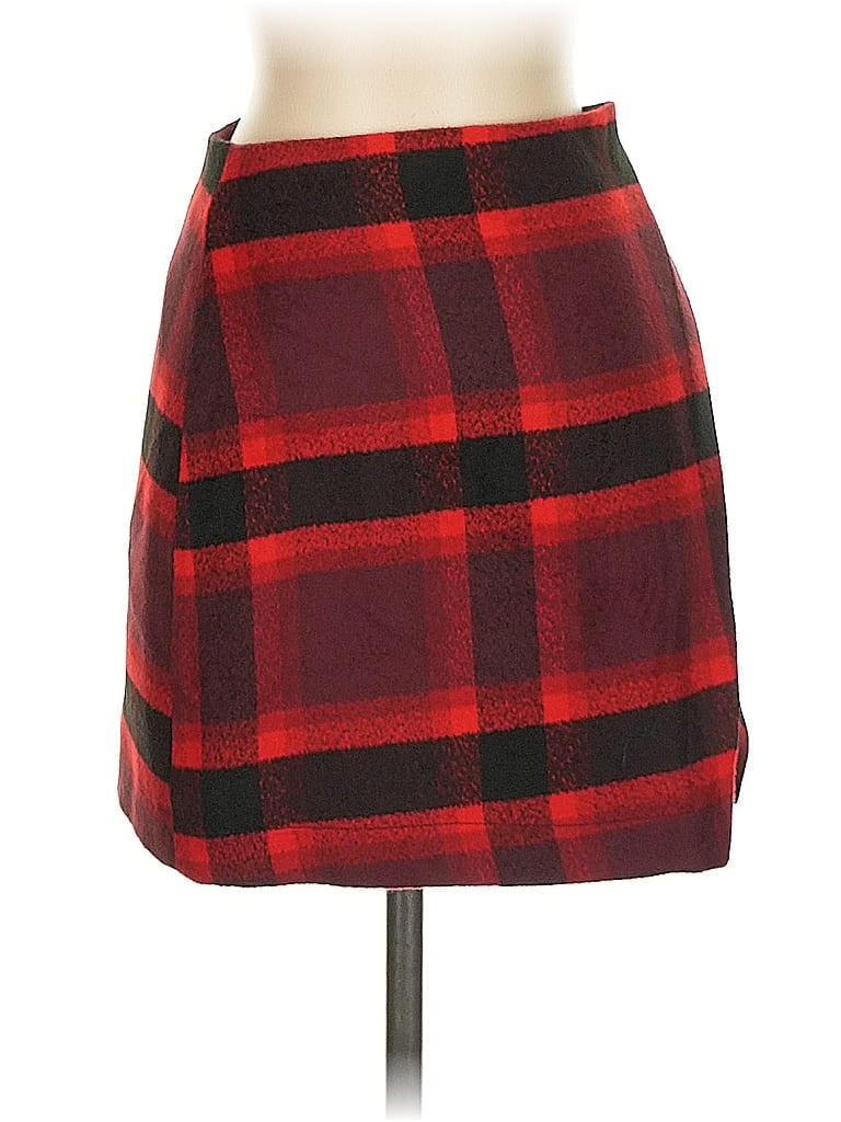 Click to view more detailed imagery on our partner's website Pre-owned Abercrombie & Fitch Casual Skirt In Red