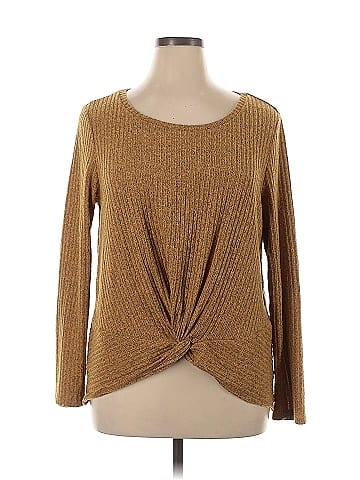 Signature Studio Long Sleeve Top (view 1)