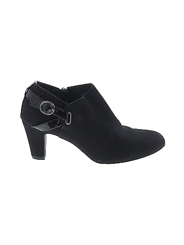 AUBREY LYNN Ankle Boots (view 1)