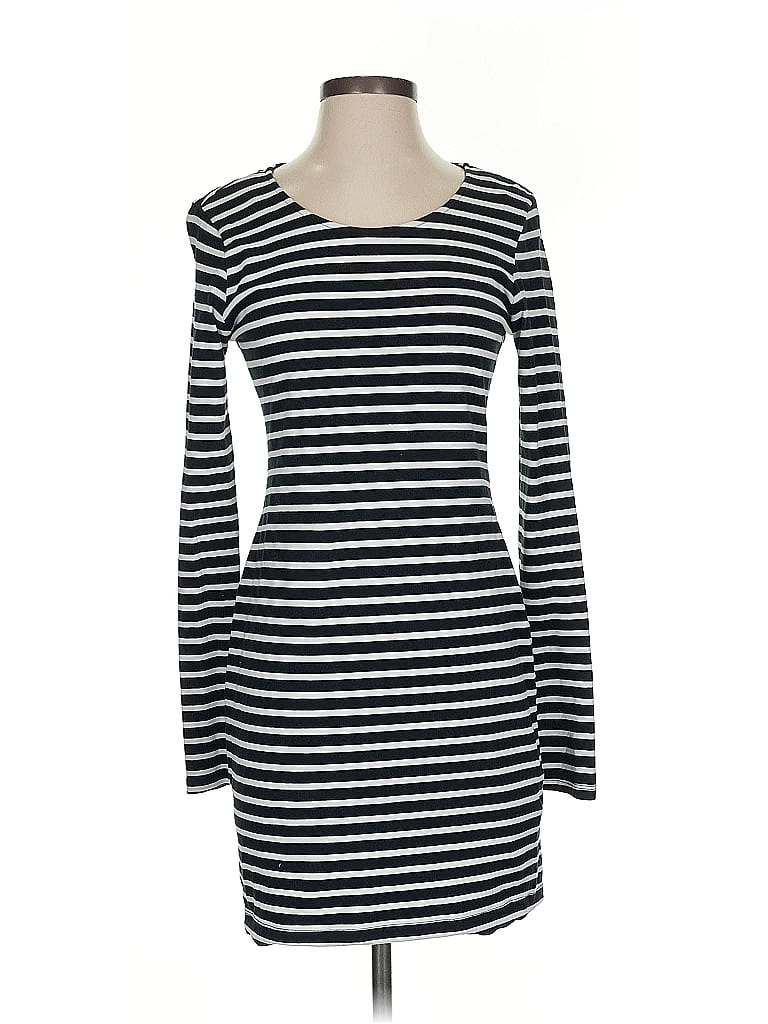 Pre-owned H&m Casual Dress In Black