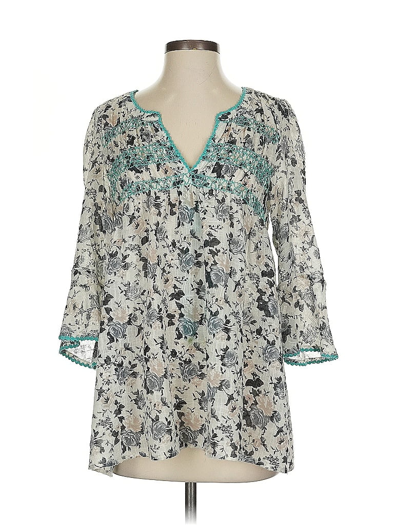 Click to view more detailed imagery on our partner's website Pre-owned Ivy Jane 3/4 Sleeve Blouse In Blue