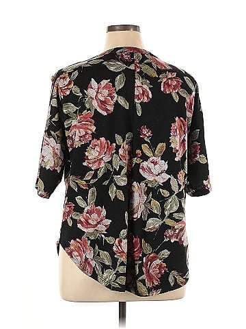 Kim & Cami Short Sleeve T-Shirt (view 2)