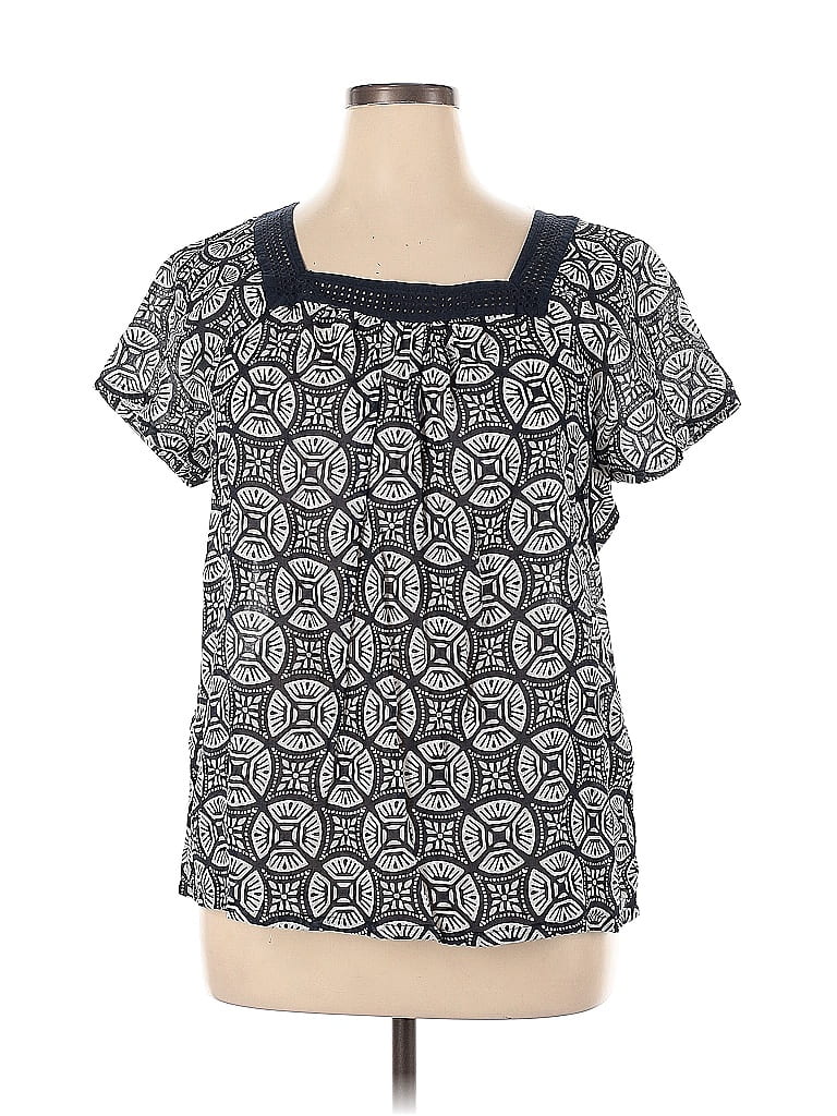 Click to view more detailed imagery on our partner's website Pre-owned St. John's Bay Short Sleeve Blouse In Black