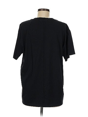 Lululemon Athletica Short Sleeve T-Shirt (view 2)