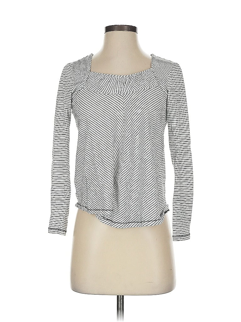 Click to view more detailed imagery on our partner's website Pre-owned Maeve By Anthropologie Long Sleeve Top Gray Square Neckline Tops
