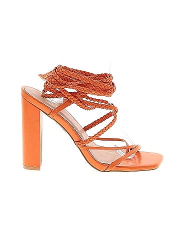 Miss Lola Heels (view 1)