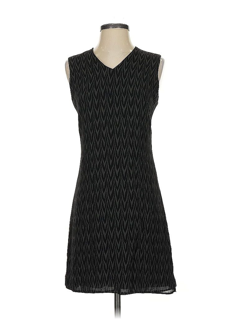 Click to view more detailed imagery on our partner's website Pre-owned Banana Republic Casual Dress In Black