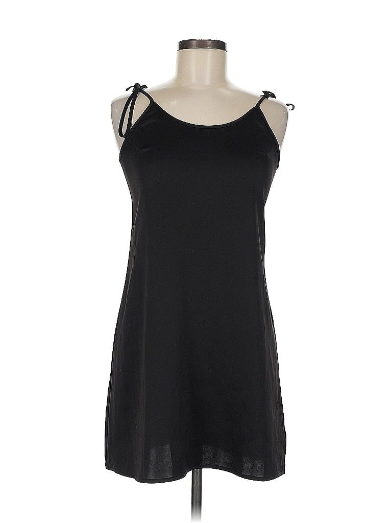 Pre-owned Urban Outfitters Casual Dress In Black