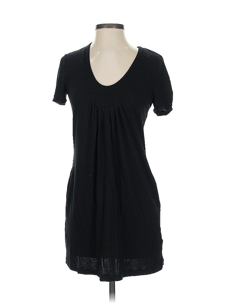 Click to view more detailed imagery on our partner's website Pre-owned Banana Republic Casual Dress In Black