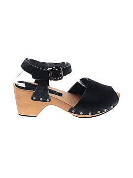 lisa b. Sandals (view 1)