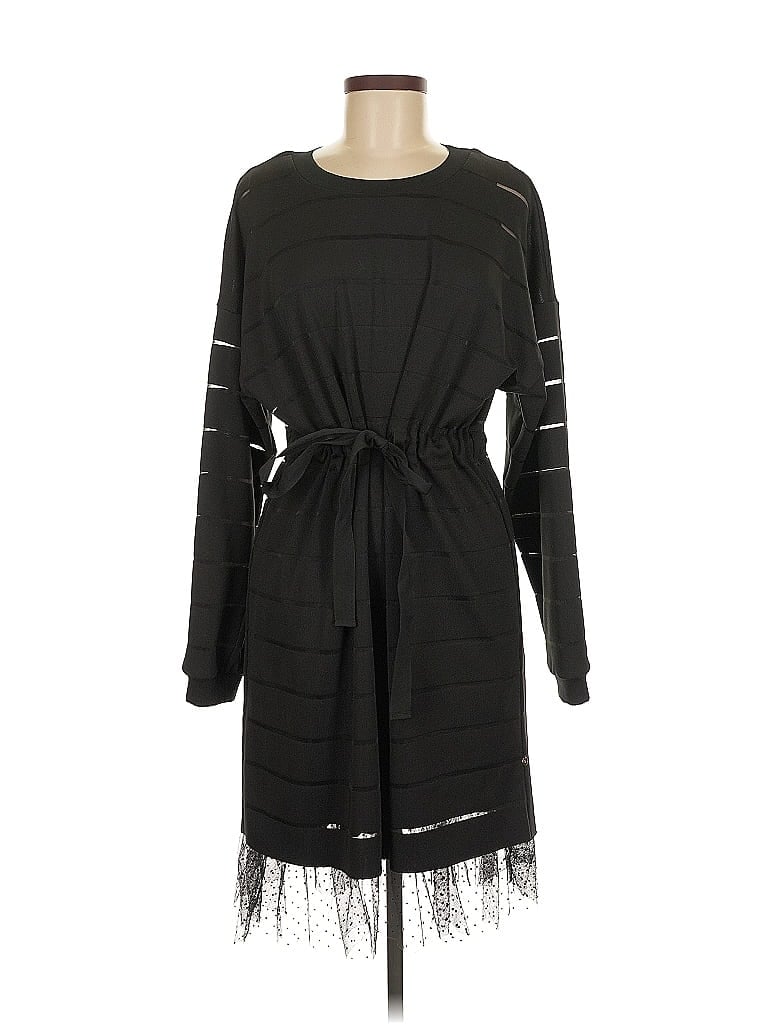 Pre-owned Nissa Casual Dress In Black