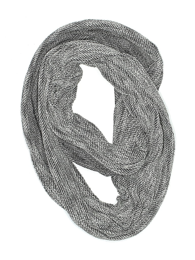 Click to view more detailed imagery on our partner's website Pre-owned H&m Scarf In Gray
