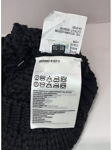 Canada Goose Beanie (view 2)