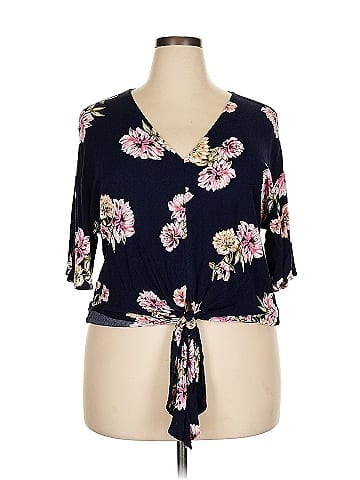 LUQ Short Sleeve Blouse (view 1)