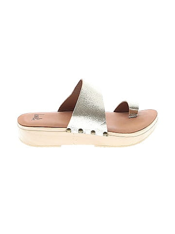 Beek.. Sandals (view 1)
