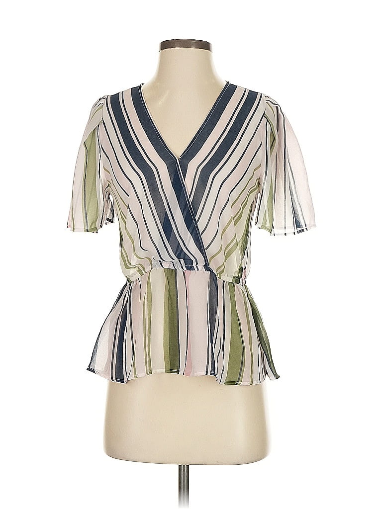 Click to view more detailed imagery on our partner's website Pre-owned Dkny Short Sleeve Blouse In White