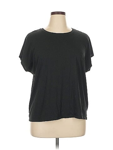 Victoria Sport Short Sleeve Top (view 1)