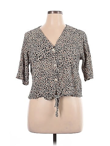 LUQ Short Sleeve Blouse (view 1)