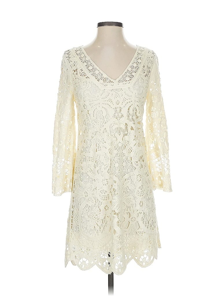 Pre-owned Bcbgmaxazria Cocktail Dress In White