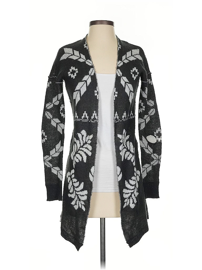 RUE21 Pre-owned Cardigan Sweater In Black