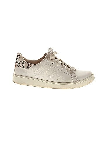 Bata Sneakers (view 1)