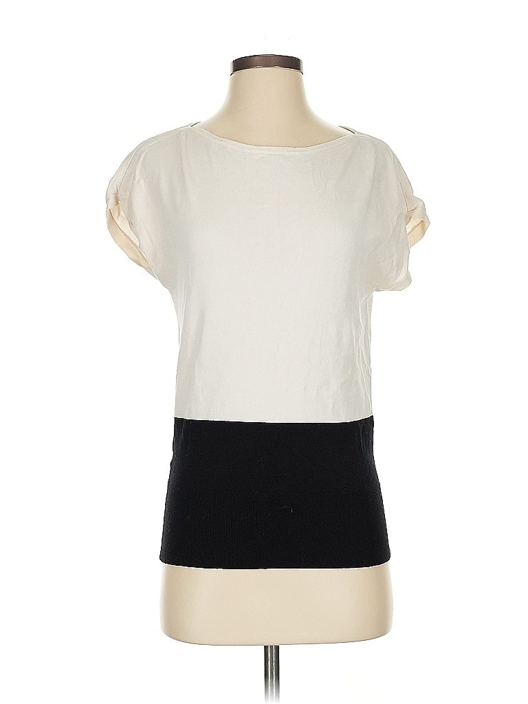 Click to view more detailed imagery on our partner's website Pre-owned Ann Taylor Short Sleeve T-shirt In White