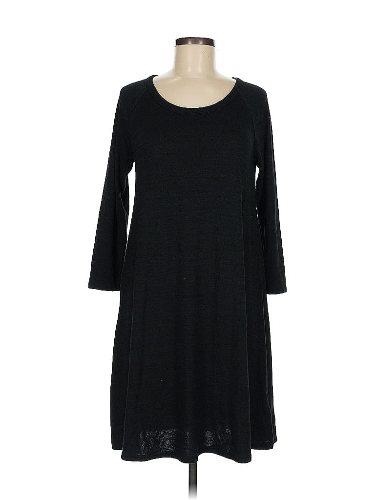 Click to view more detailed imagery on our partner's website Pre-owned Gap Casual Dress In Black