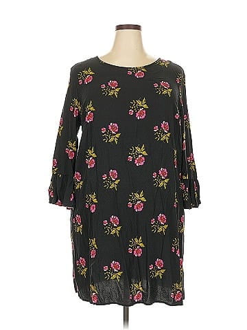 Old Navy Casual Dress (view 1)