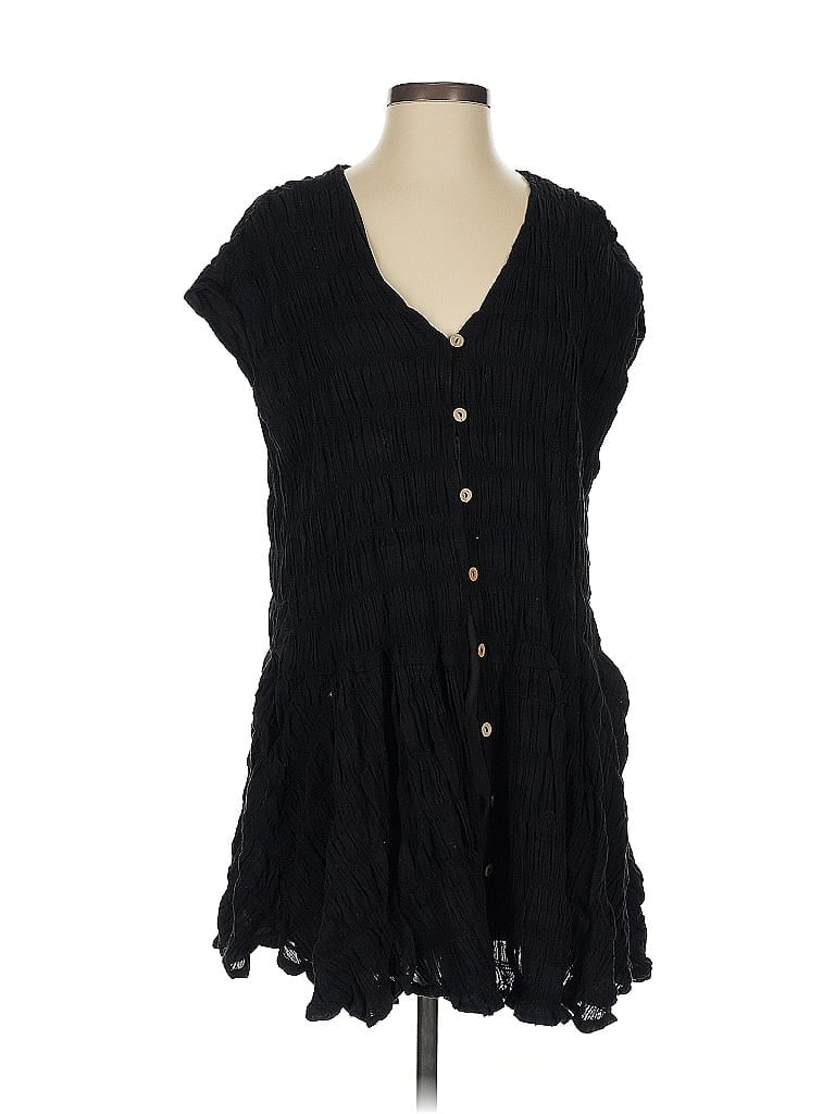 Click to view more detailed imagery on our partner's website Pre-owned Talulah New York Casual Dress In Black
