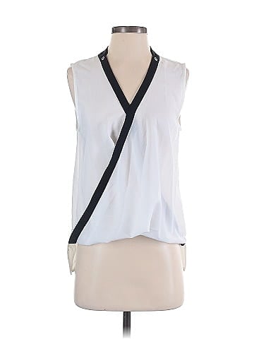 Rinascimento Sleeveless Blouse (view 1)