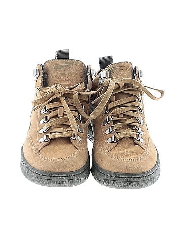 VEJA Sneakers (view 2)
