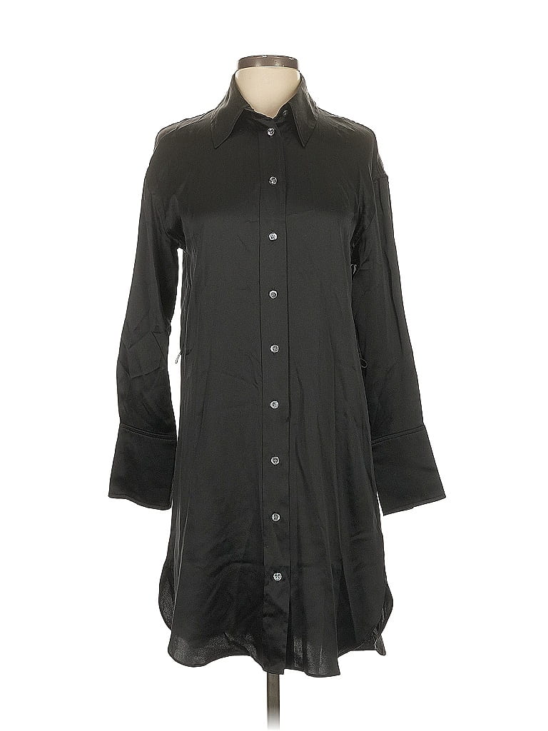 Click to view more detailed imagery on our partner's website Pre-owned Banana Republic 3/4 Sleeve Silk Top Black Mock Neckline Tops