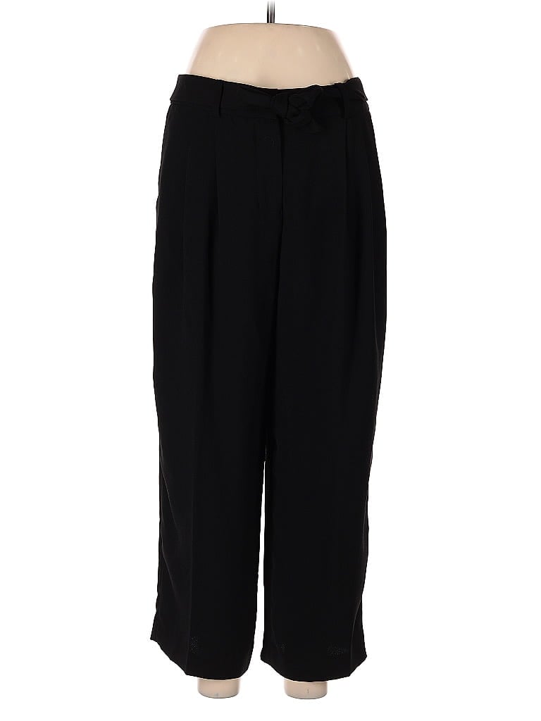 Click to view more detailed imagery on our partner's website Pre-owned Vince Camuto Casual Pants In Black