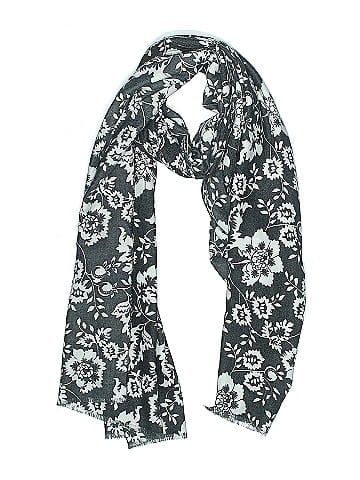 Studio Scarf (view 1)