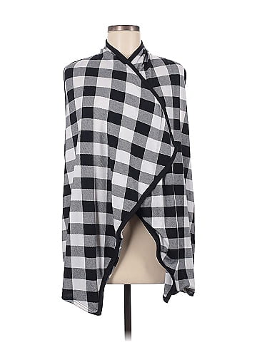 Betsey's Boutique Shop Poncho (view 1)