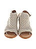 Born 100% Leather Tan Heels Size 6 - photo 2