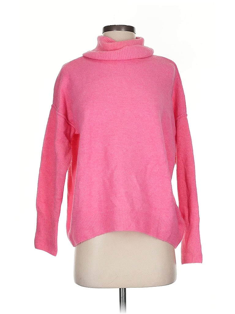 Pre-owned Vince Camuto Turtleneck Sweater In Pink