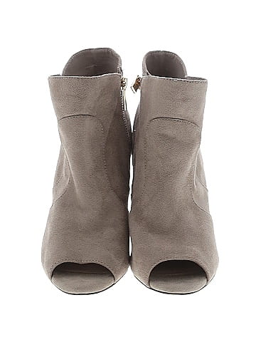 Bella Vita Ankle Boots (view 2)