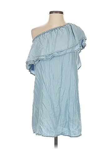 BB Dakota Sleeveless Top (view 1)