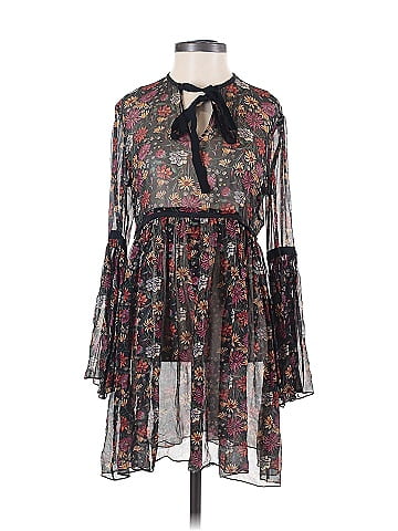 Cinq à Sept Casual Dress (view 1)