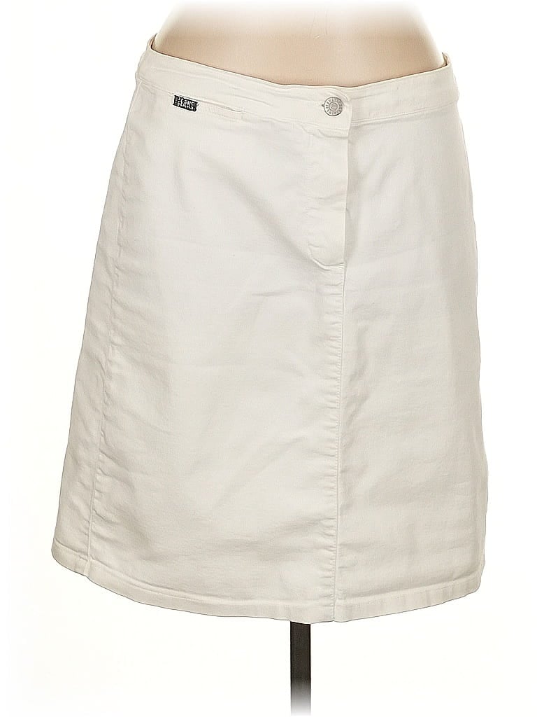 Click to view more detailed imagery on our partner's website Pre-owned Les Copains Casual Skirt In White